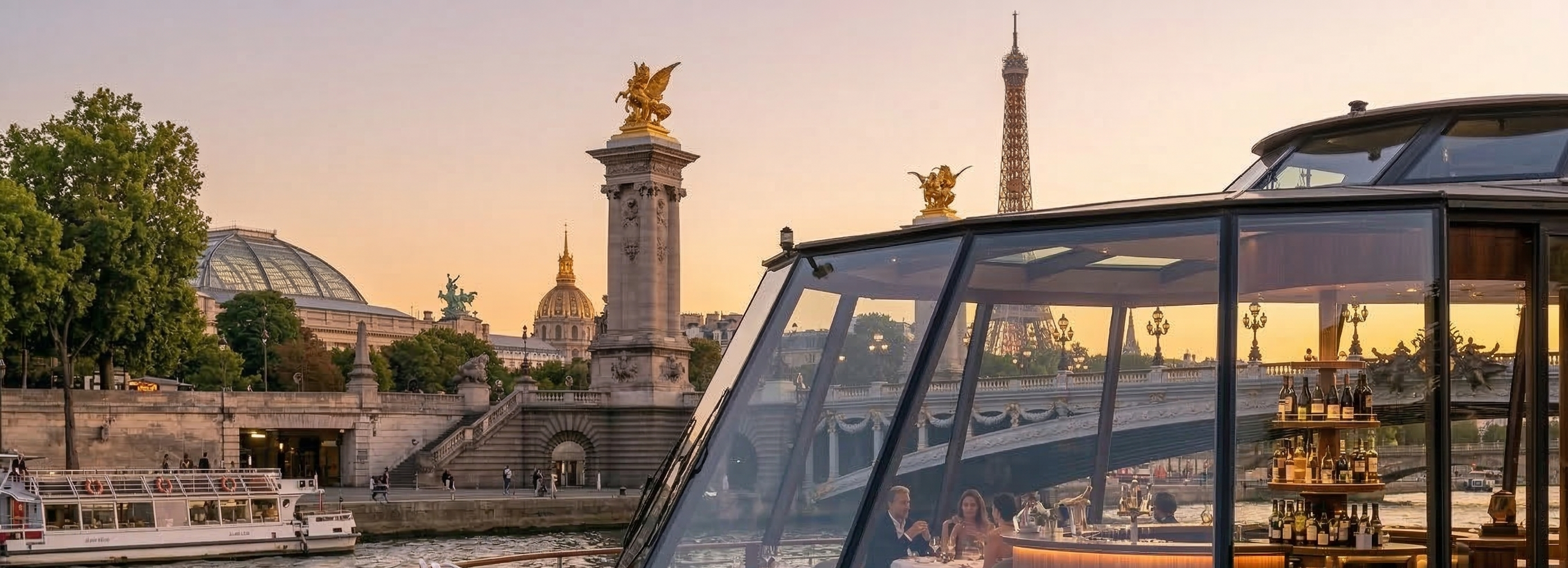 Dîner croisière à Paris : est-ce une activité touristique incontournable ?