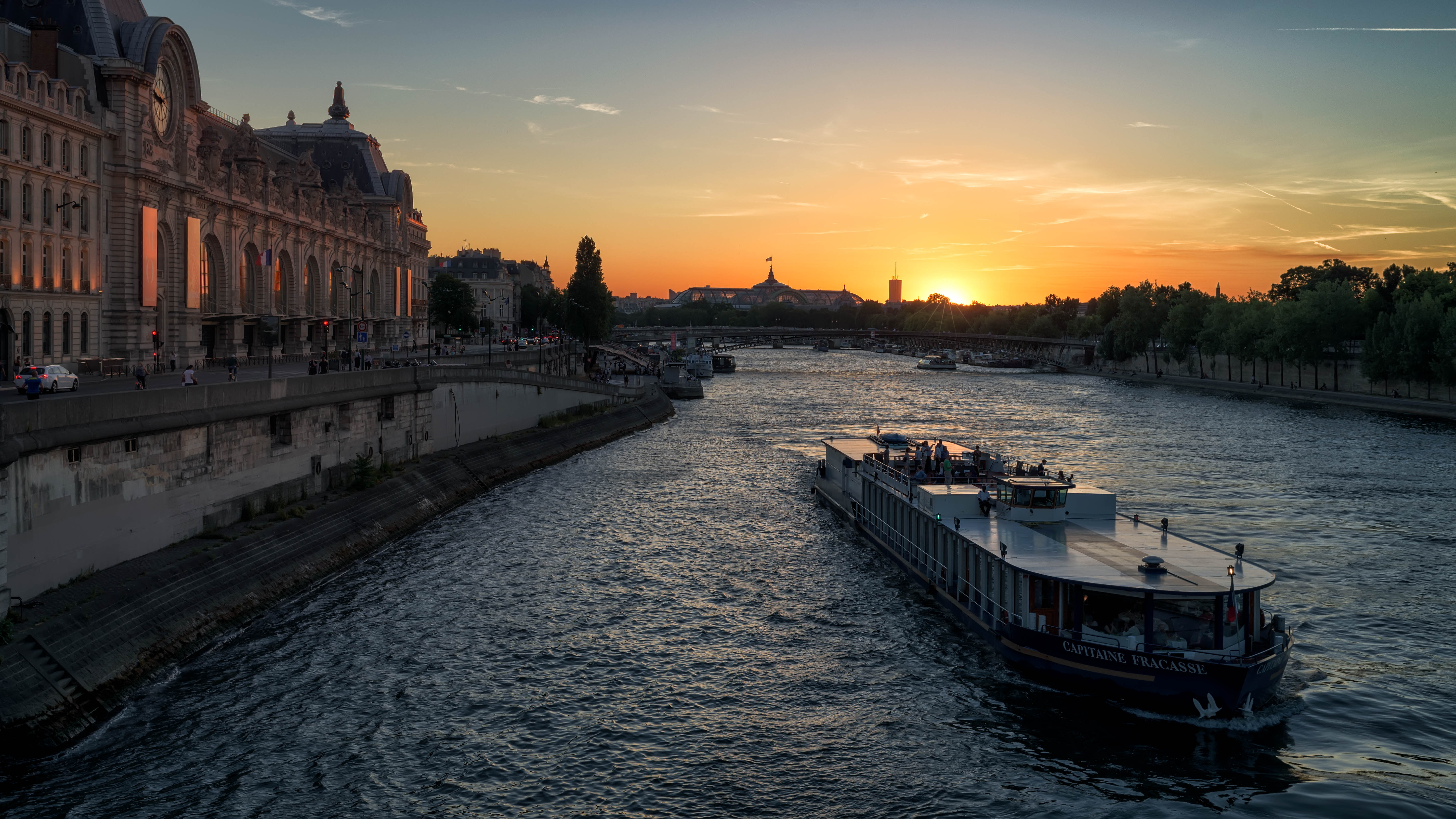 Le guide complet des dîners croisières sur la Seine à Paris
