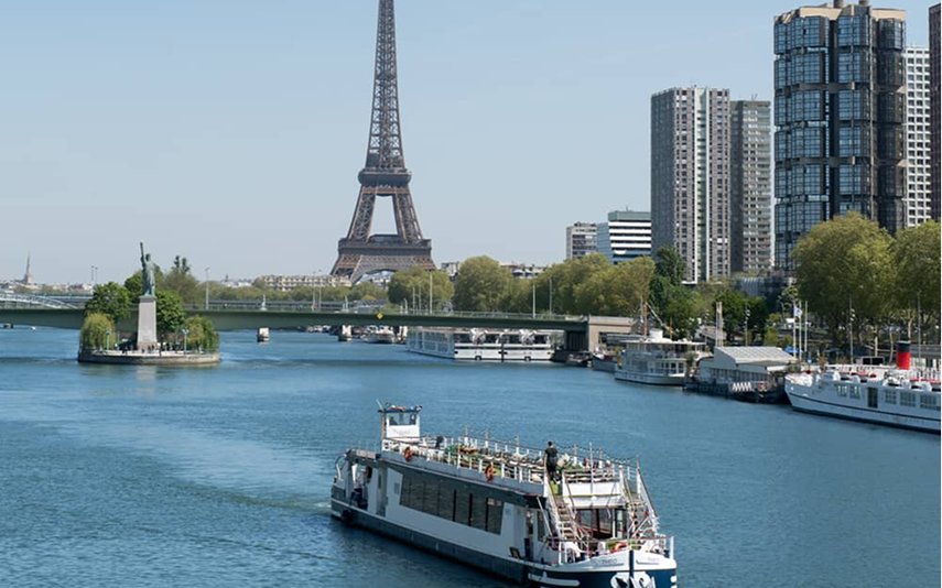 Dîner croisière avec vue sur la Tour Eiffel : une expérience unique à Paris