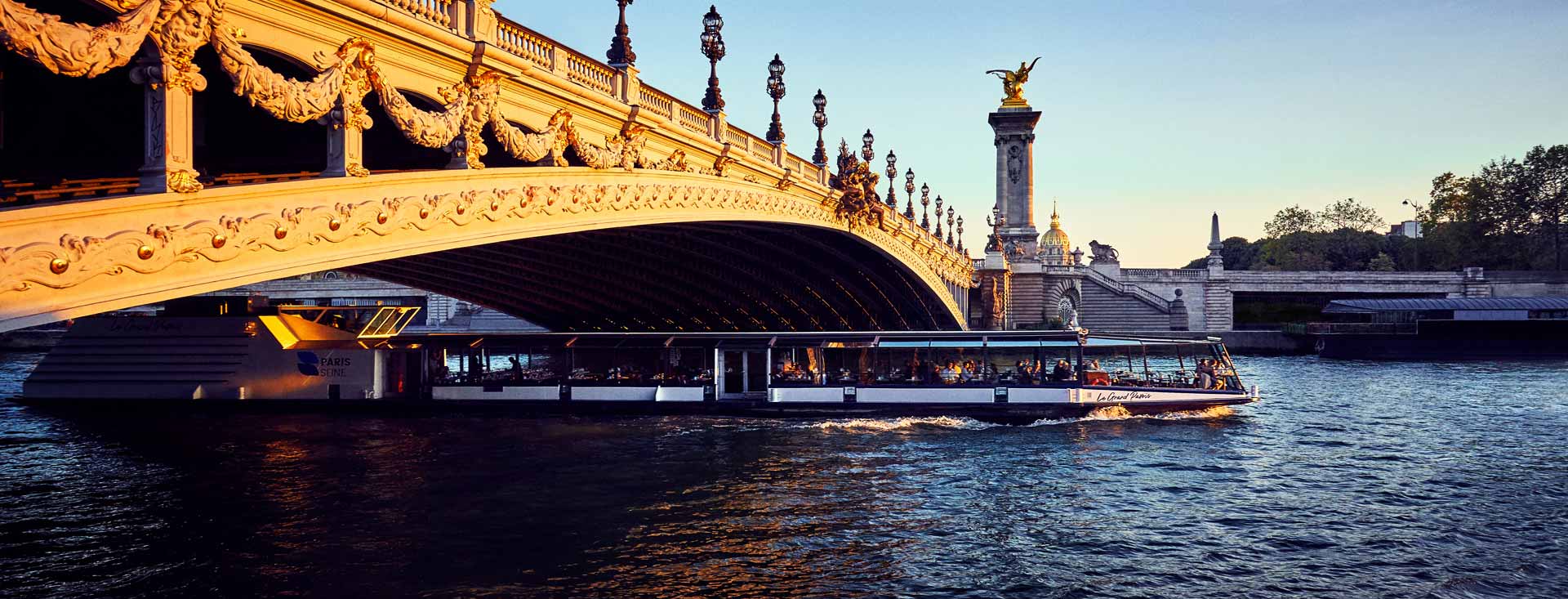Dîner croisière sur la Seine : une expérience gastronomique unique avec Navigatio
