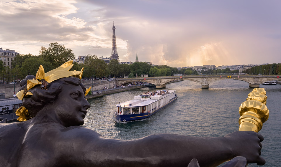 Quels monuments peut-on voir pendant une croisière sur la Seine à Paris ?