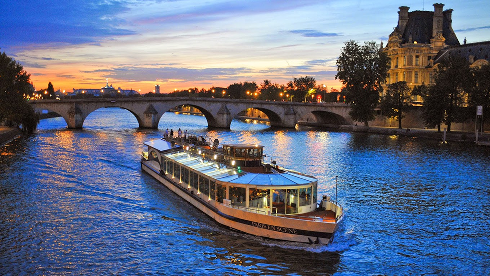 Où embarquer pour une croisière sur la Seine à Paris ?
